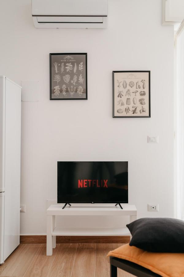 Appartement Brombeis Aurea By Casanapoletana - Town Center à Naples Extérieur photo